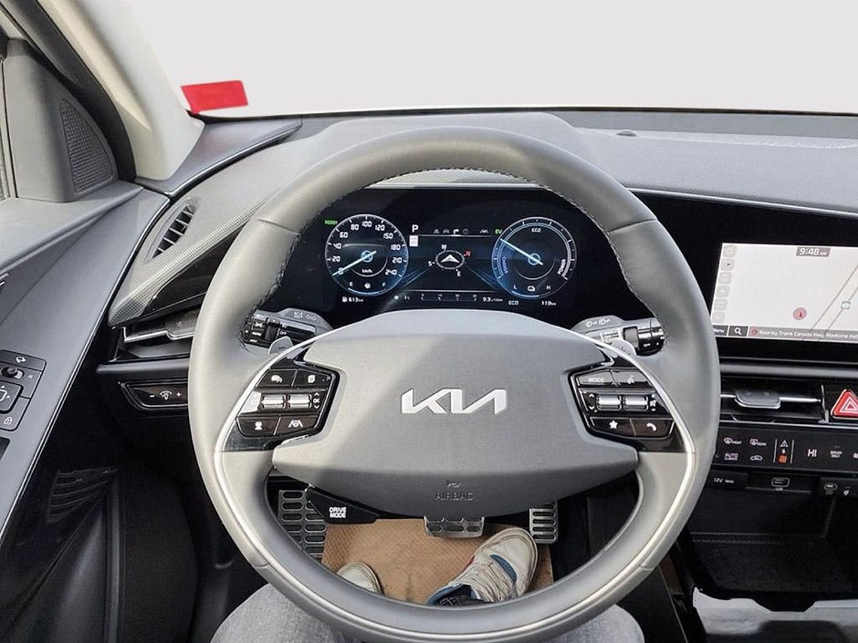 2025 Kia Niro HEV SX-11