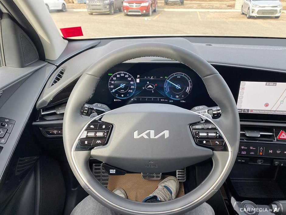 2025 Kia Niro HEV SX-14