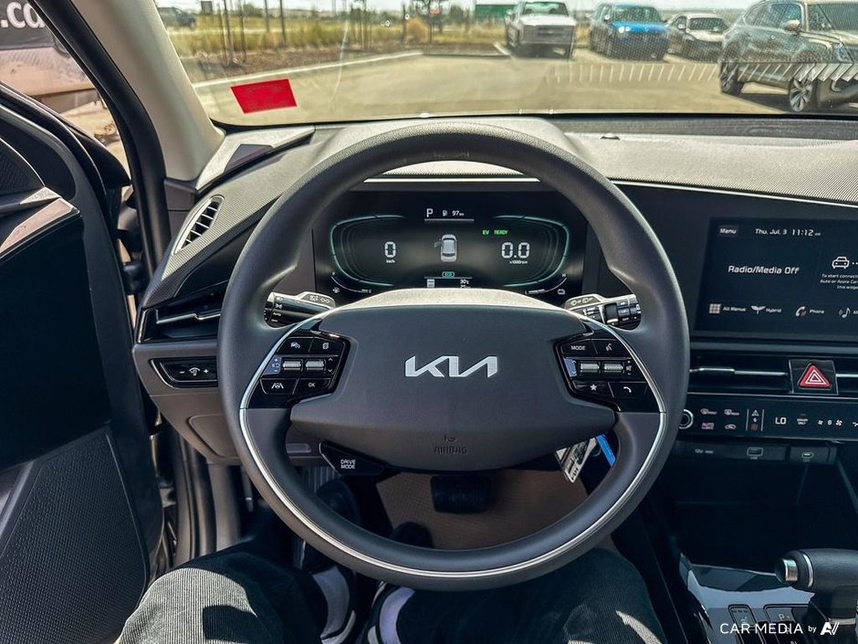 2025 Kia Niro HEV LX-13