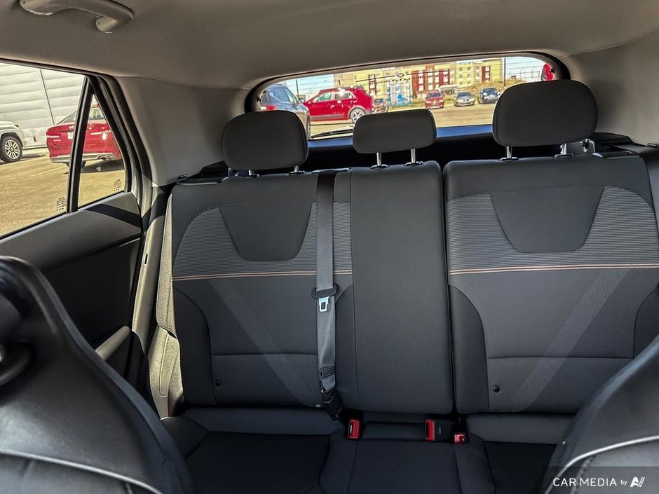 2025 Kia Niro HEV LX-20