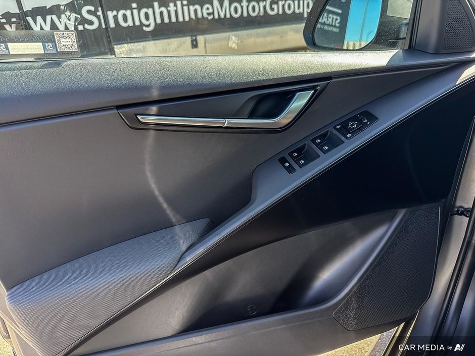 2025 Kia Niro HEV LX-11