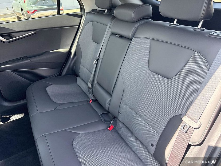 2025 Kia Niro HEV EX Premium-22