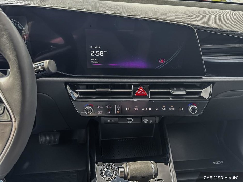 2025 Kia Niro HEV EX Premium-17