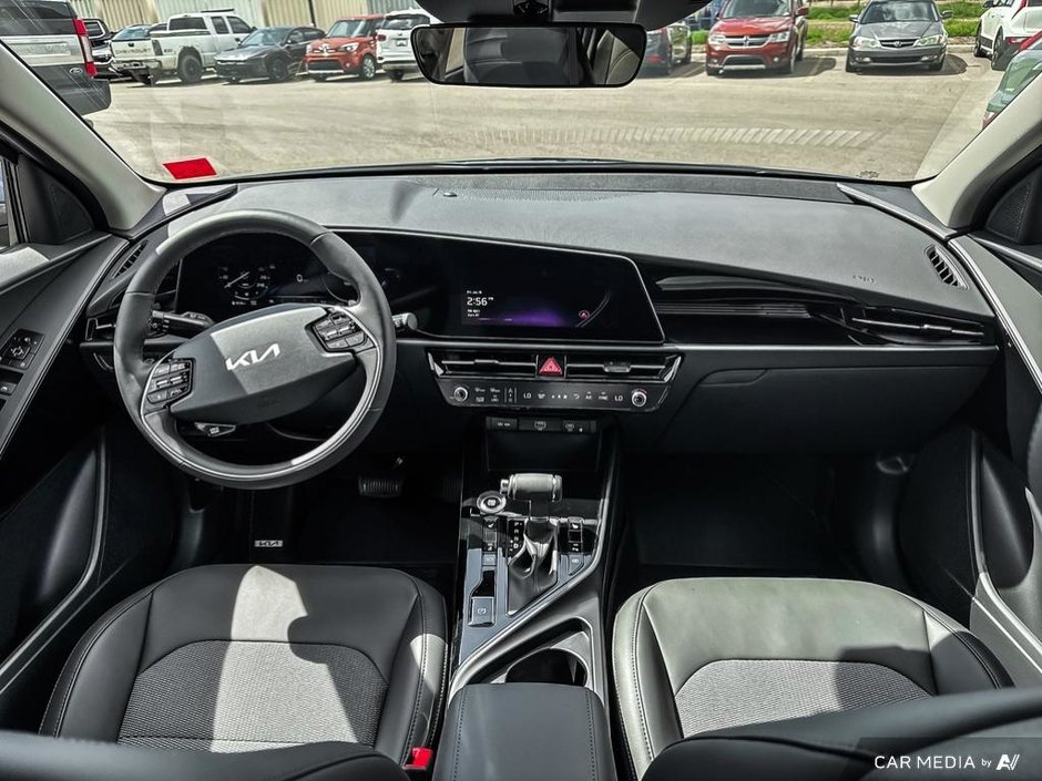 2025 Kia Niro HEV EX Premium-24
