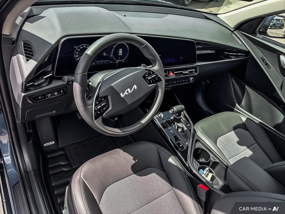 2025 Kia Niro HEV EX Premium-10