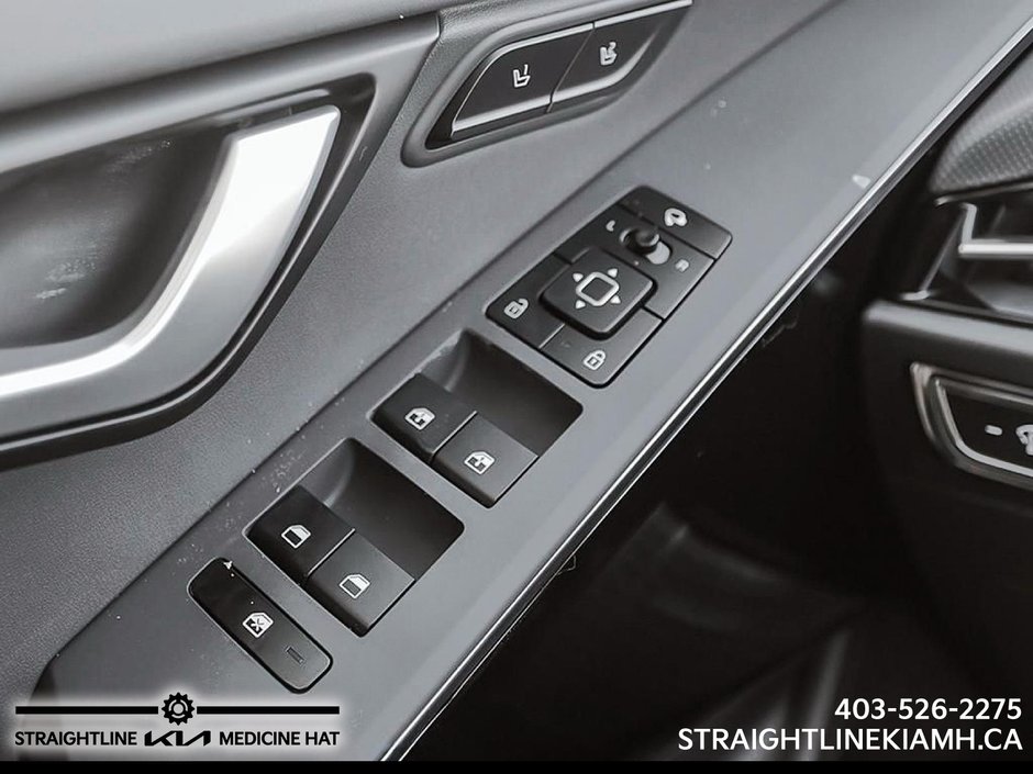 2025 Kia Niro HEV SX-10