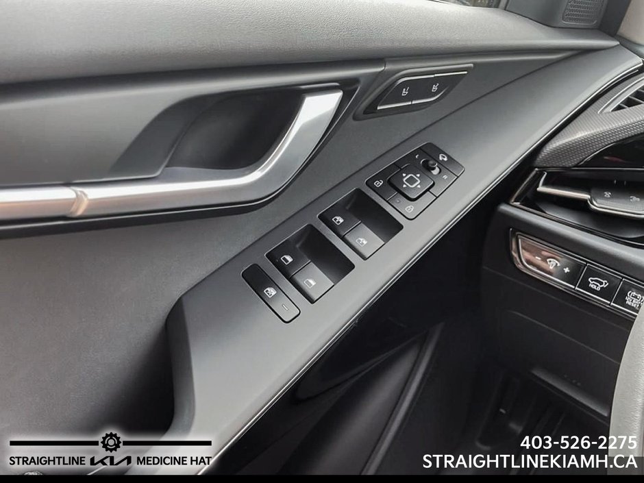 2025 Kia Niro HEV SX-10