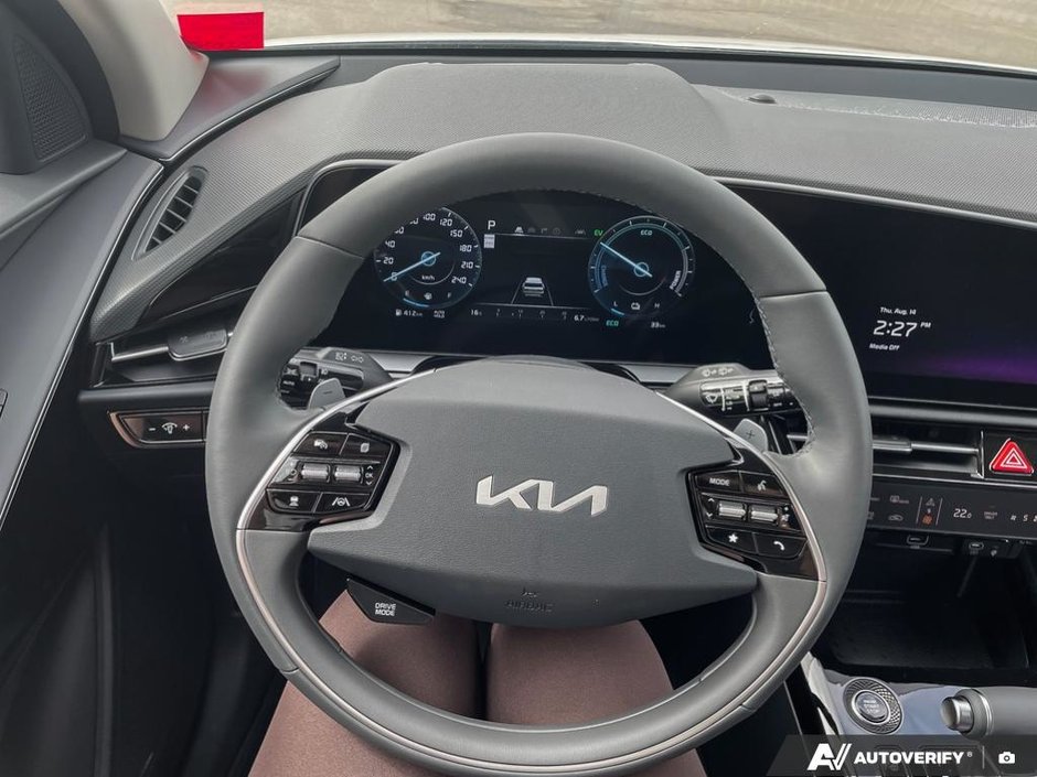 2025 Kia Niro HEV SX-14