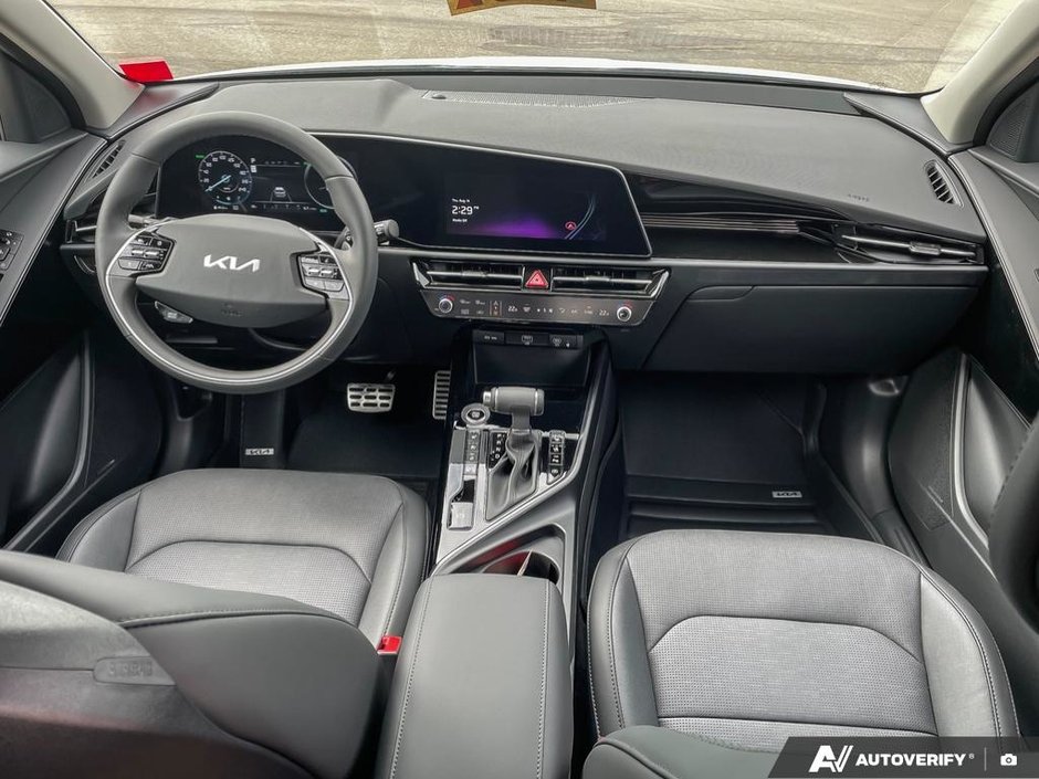 2025 Kia Niro HEV SX-24