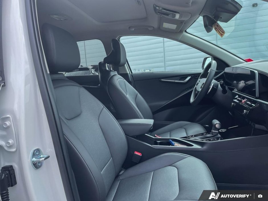 2025 Kia Niro HEV SX-23