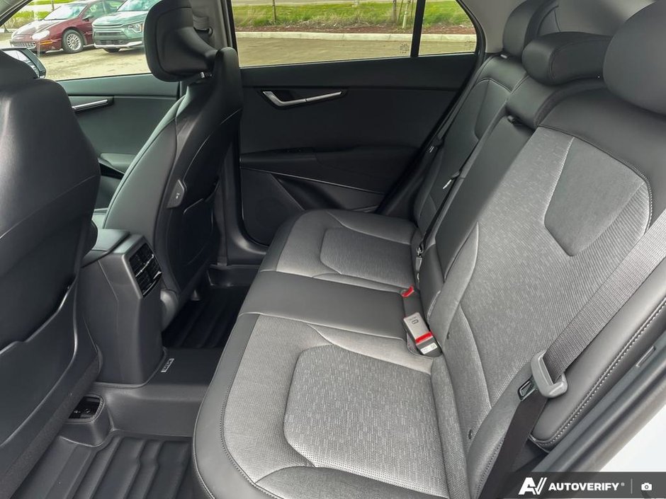 2025 Kia Niro HEV SX-22
