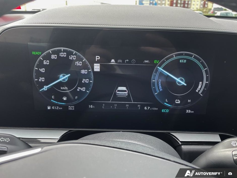 2025 Kia Niro HEV SX-13