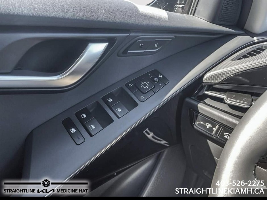 2025 Kia Niro HEV SX-10