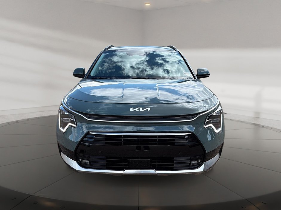2025 Kia Niro HEV SX-1