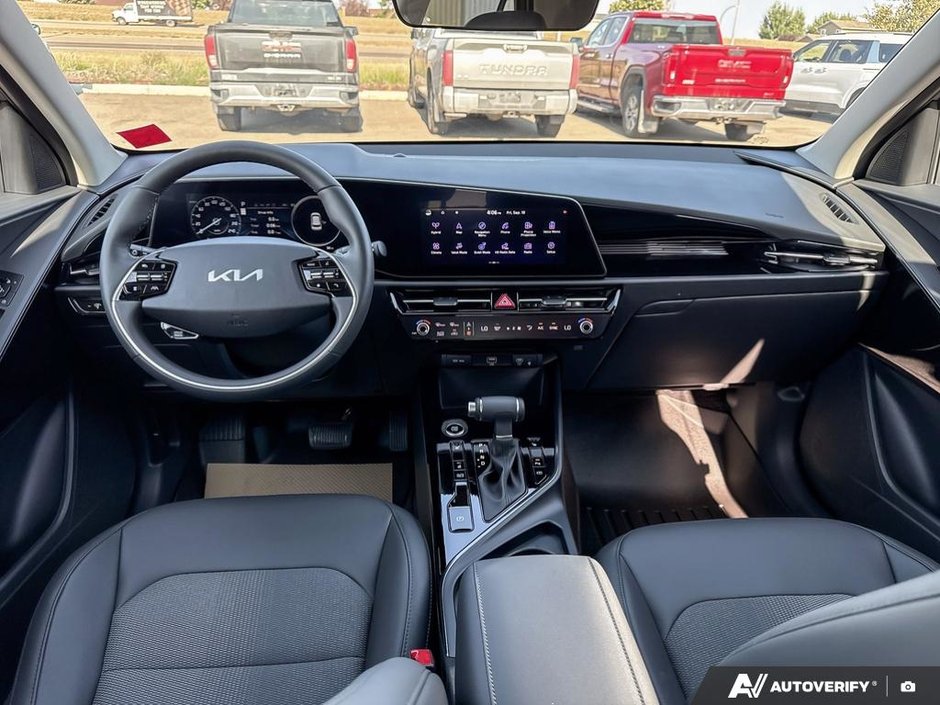 2026 Kia Niro HEV EX Premium-24