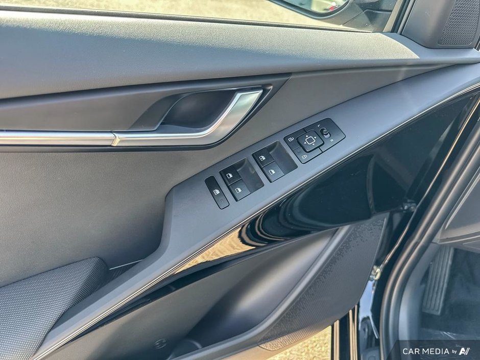 2025 Kia Niro PHEV EX-12