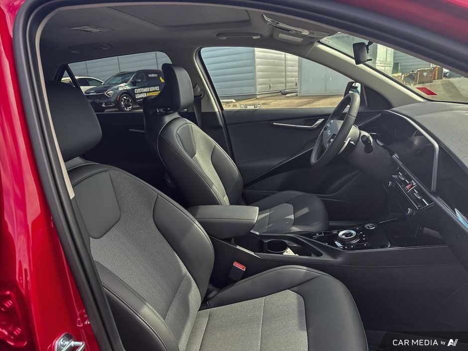 2025 Kia Niro PHEV EX Premium-23