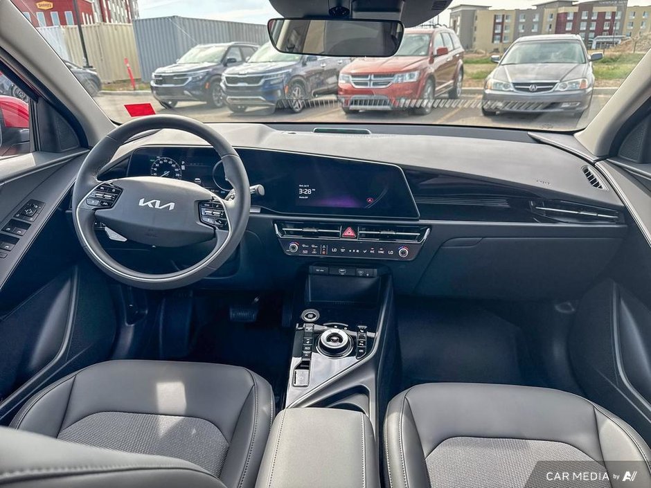 2025 Kia Niro PHEV EX Premium-24