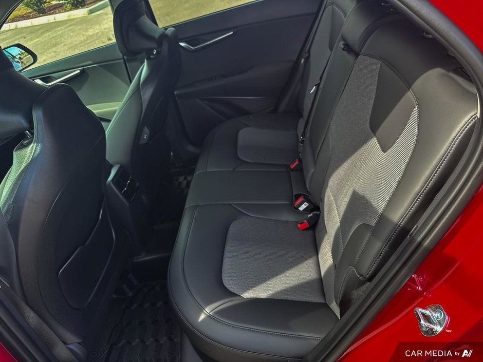 2025 Kia Niro PHEV EX Premium-22