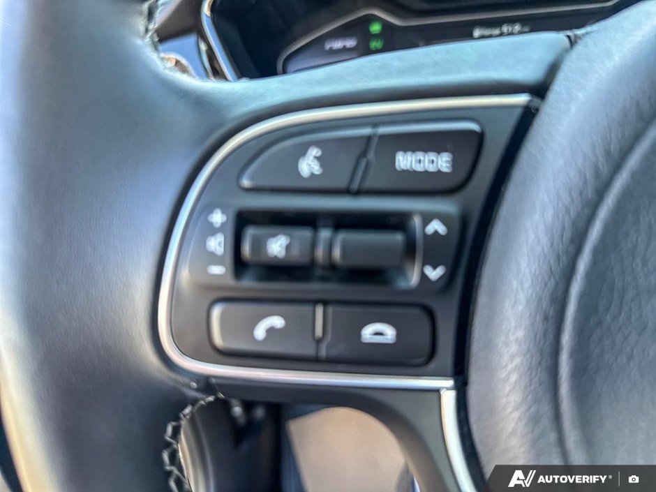 2022 Kia Niro SX Touring-15