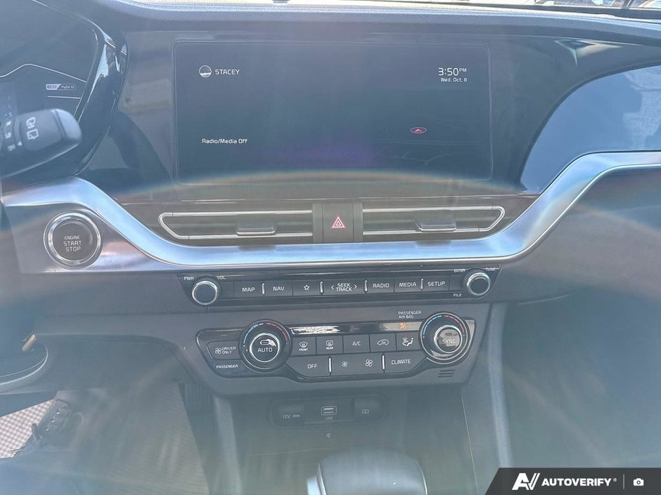 2022 Kia Niro SX Touring-17