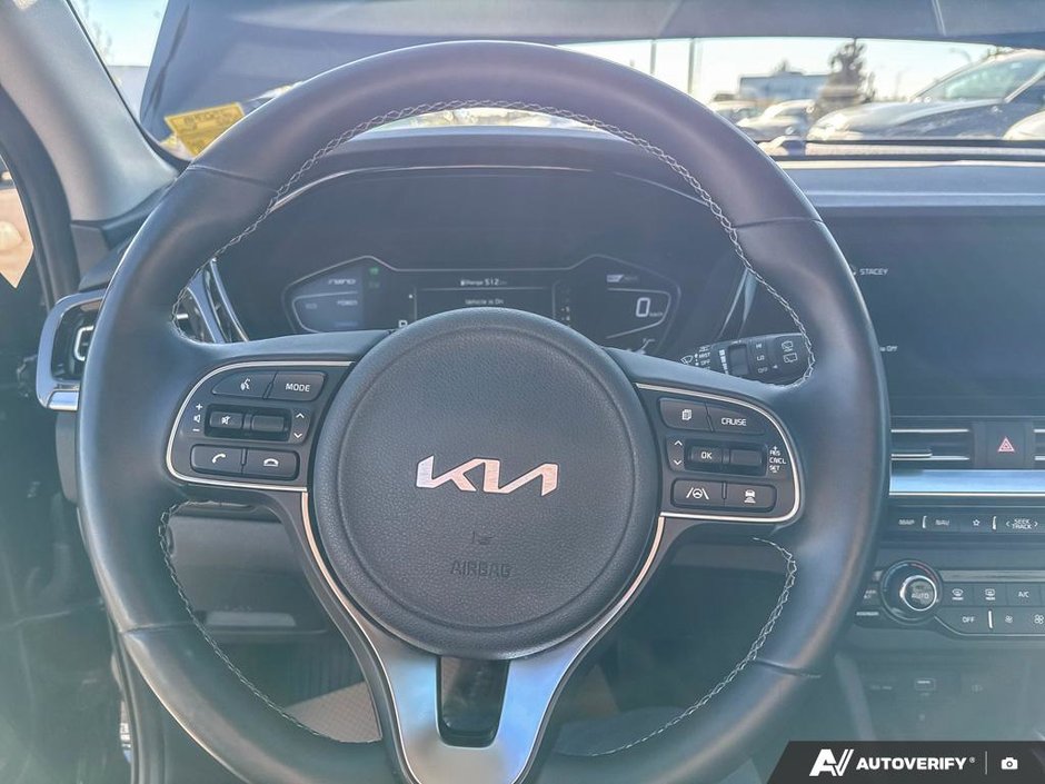 2022 Kia Niro SX Touring-14