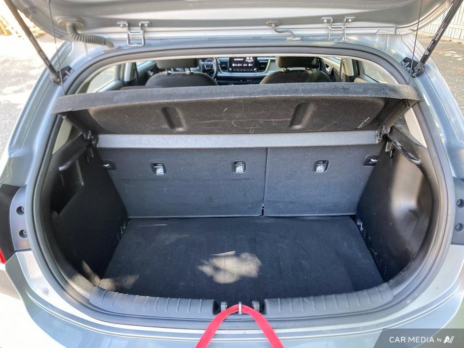 2022 Kia Rio 5-door-5