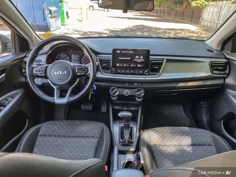 2022 Kia Rio 5-door-23