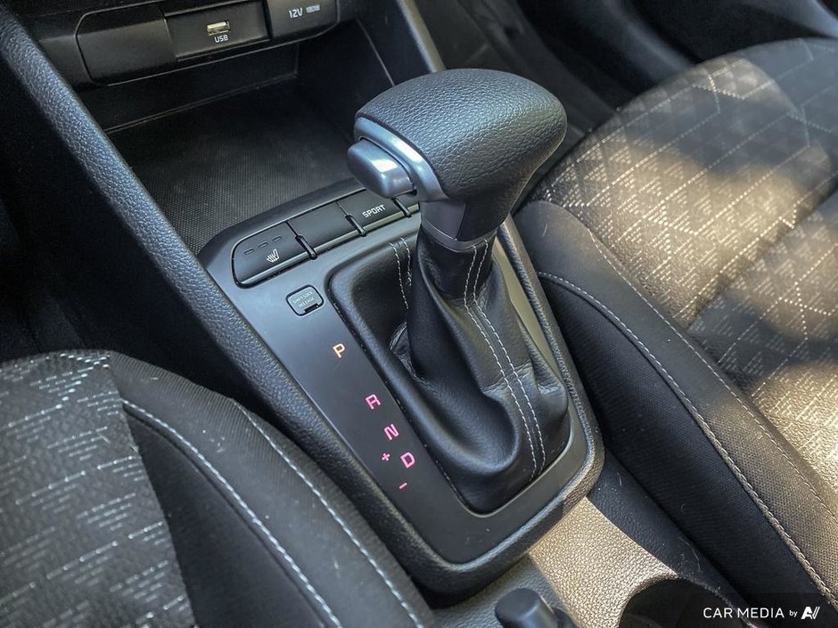 2022 Kia Rio 5-door-18