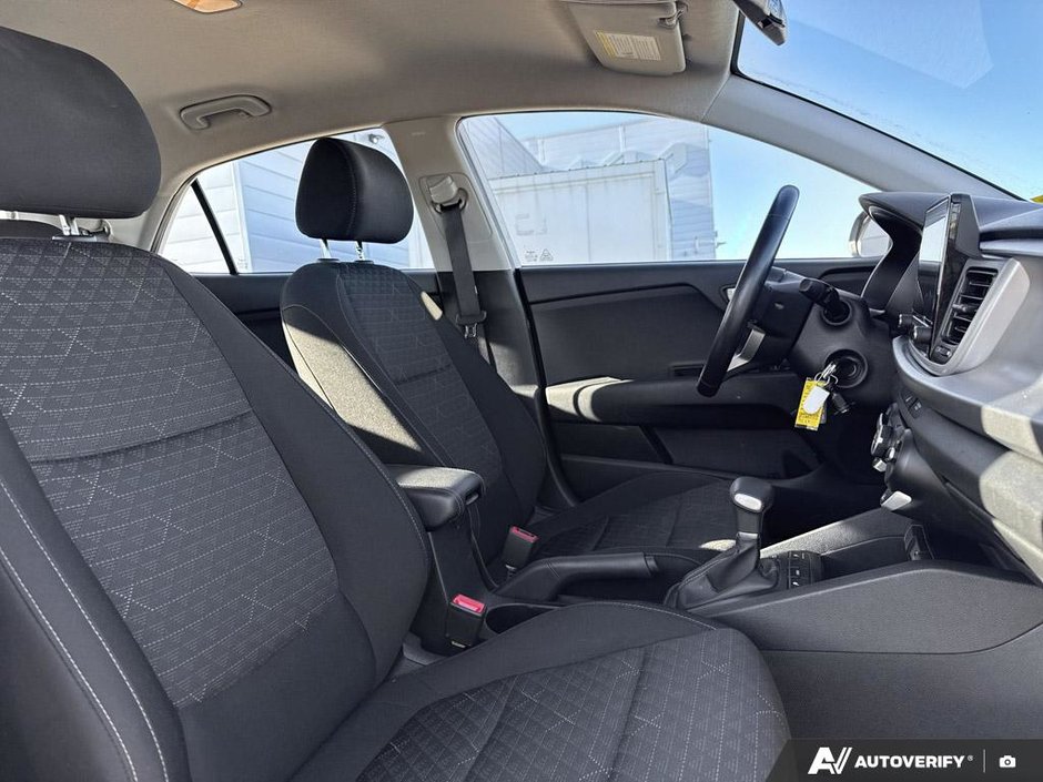2023 Kia Rio 5-door LX+-23