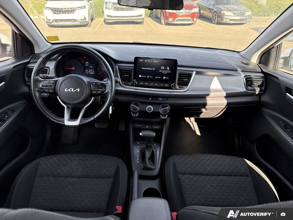 2023 Kia Rio 5-door LX+-24