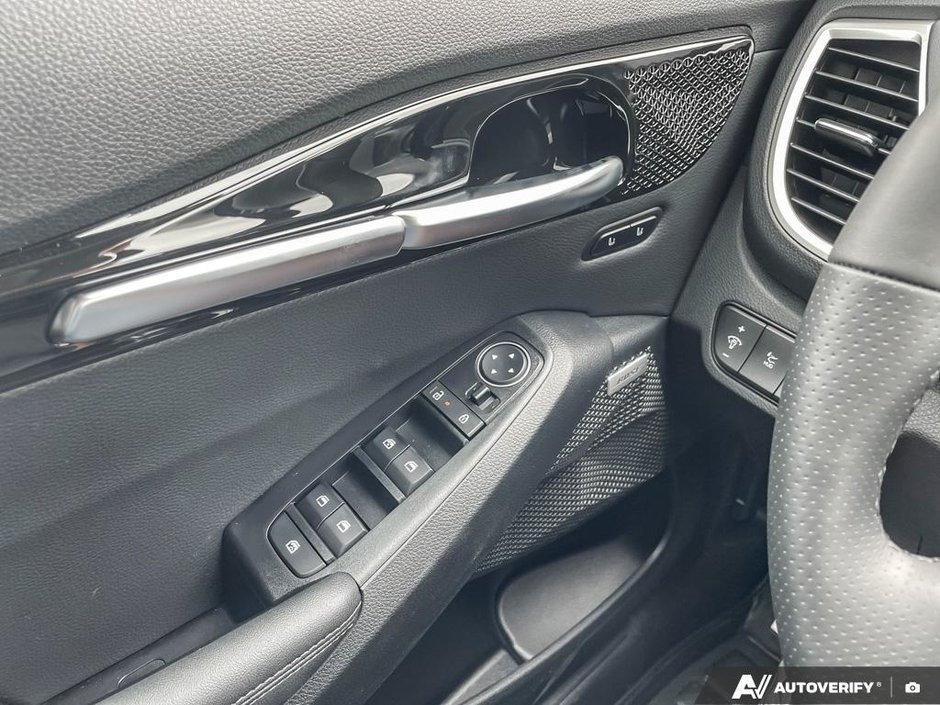 2025 Kia Seltos X-LINE-12