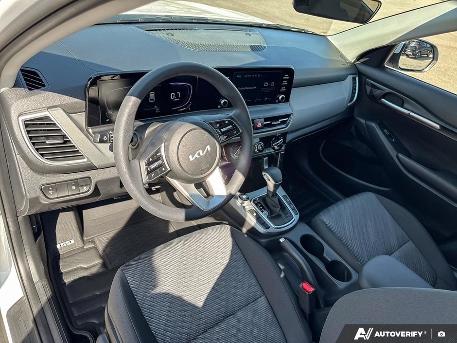 2026 Kia Seltos LX FWD-10