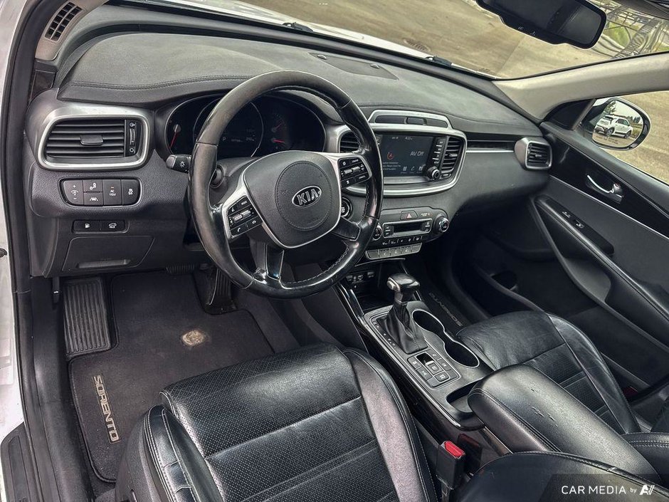 2020 Kia Sorento EX+ V6-10