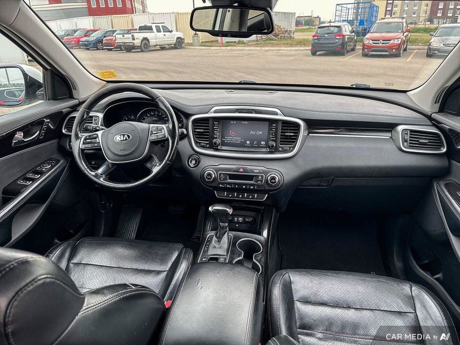 2020 Kia Sorento EX+ V6-24