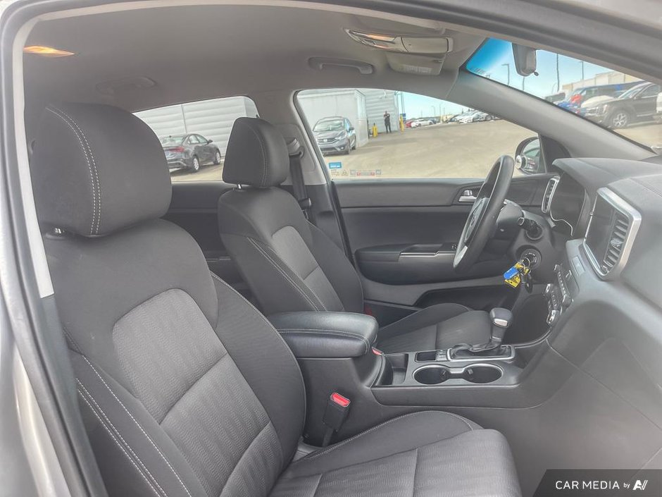 2020 Kia Sportage LX-23