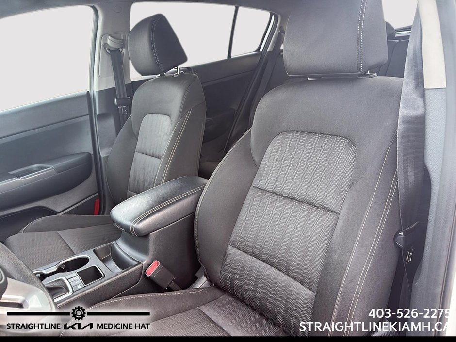 2020 Kia Sportage LX-8