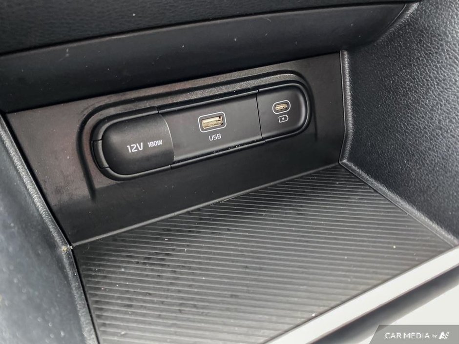 2023 Kia Sportage LX-19