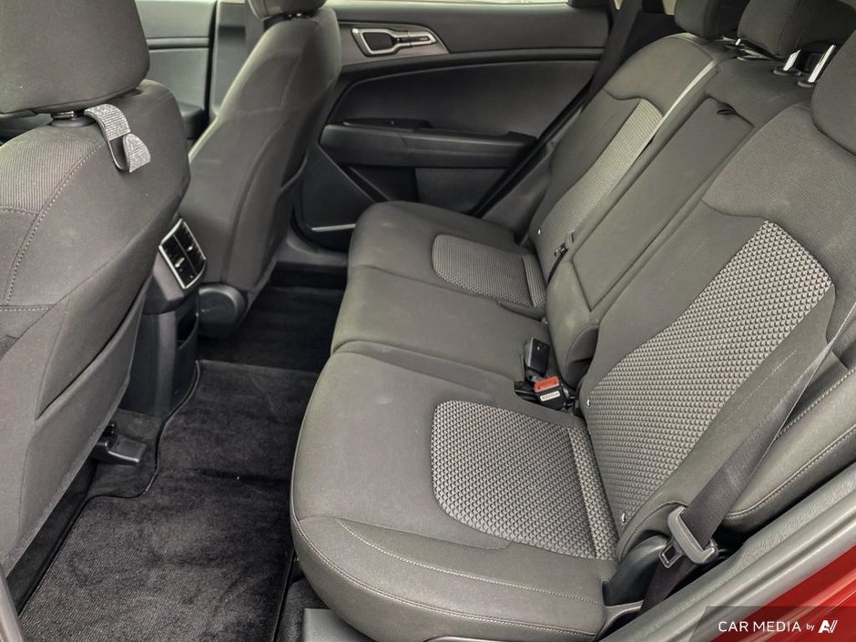 2023 Kia Sportage LX-21