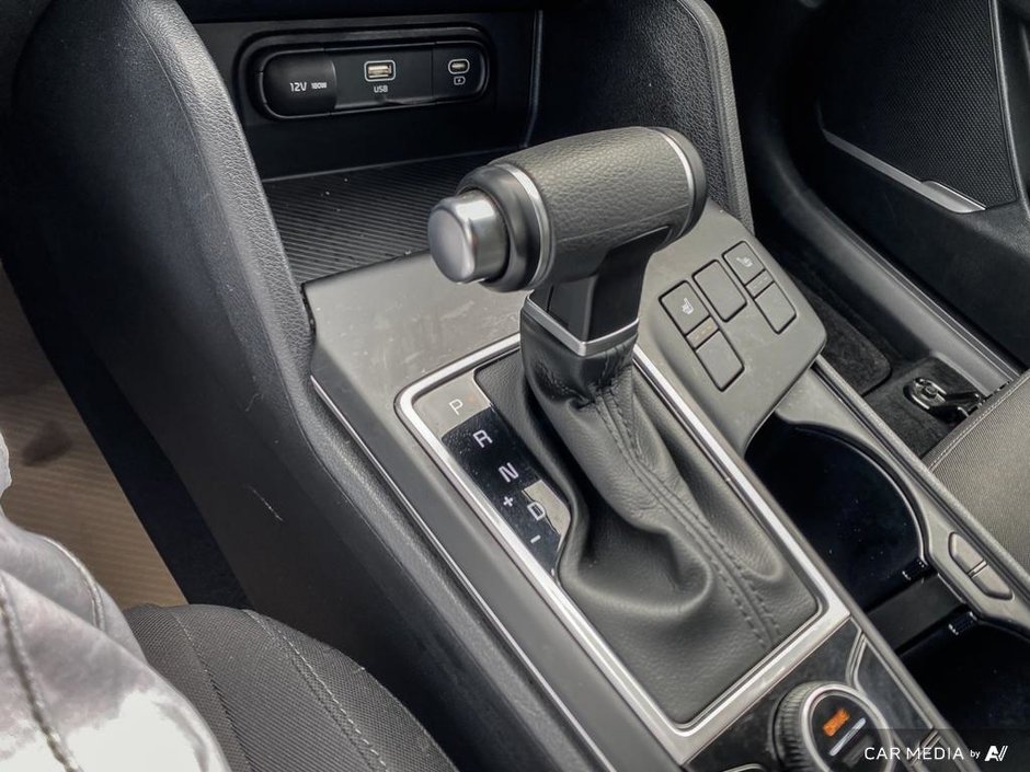2023 Kia Sportage LX-18
