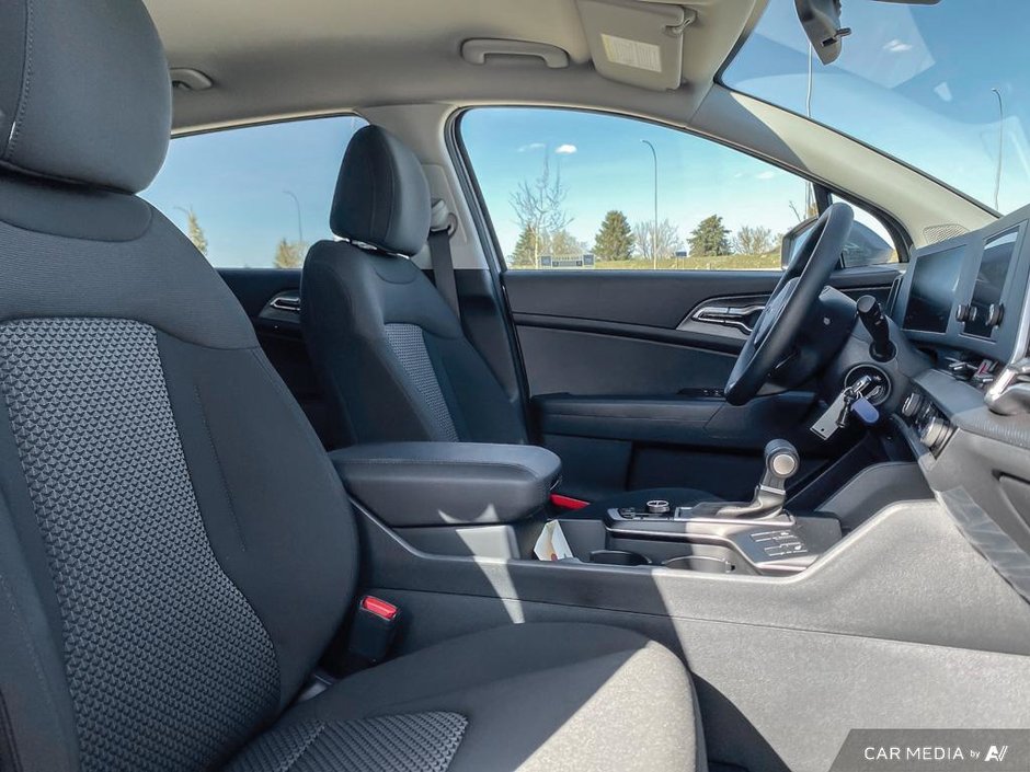 2025 Kia Sportage LX-23