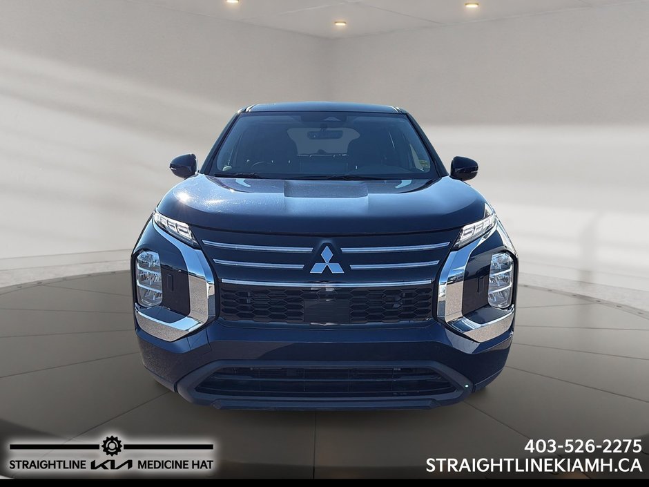 2025 Mitsubishi OUTLANDER ES-1