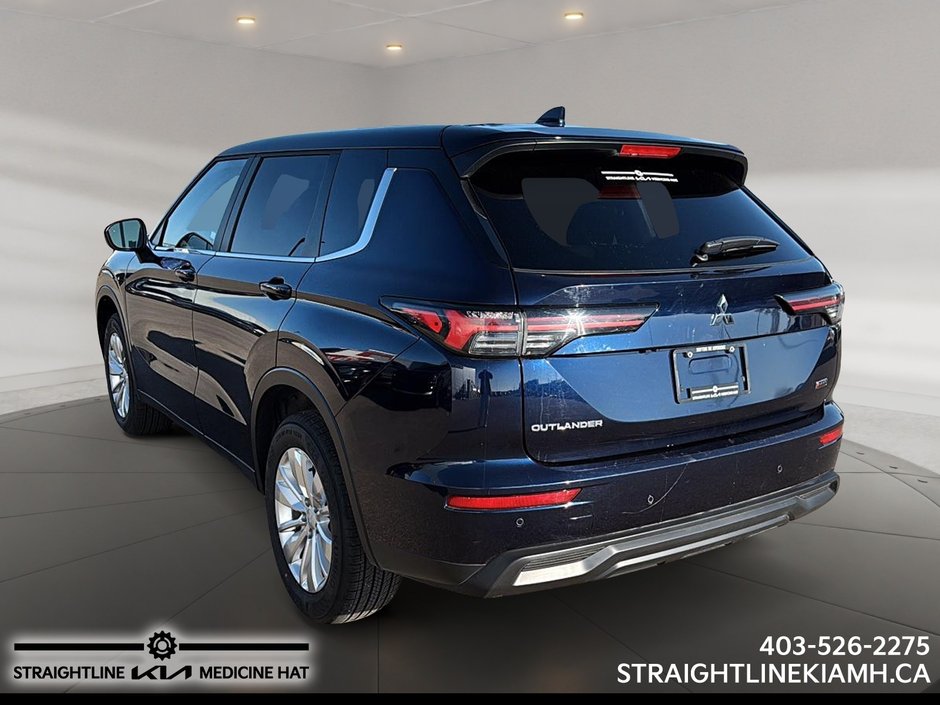 2025 Mitsubishi OUTLANDER ES-3