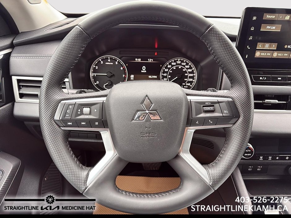 2025 Mitsubishi Outlander ES-11