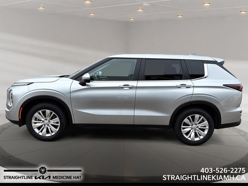 2025 Mitsubishi Outlander ES-4