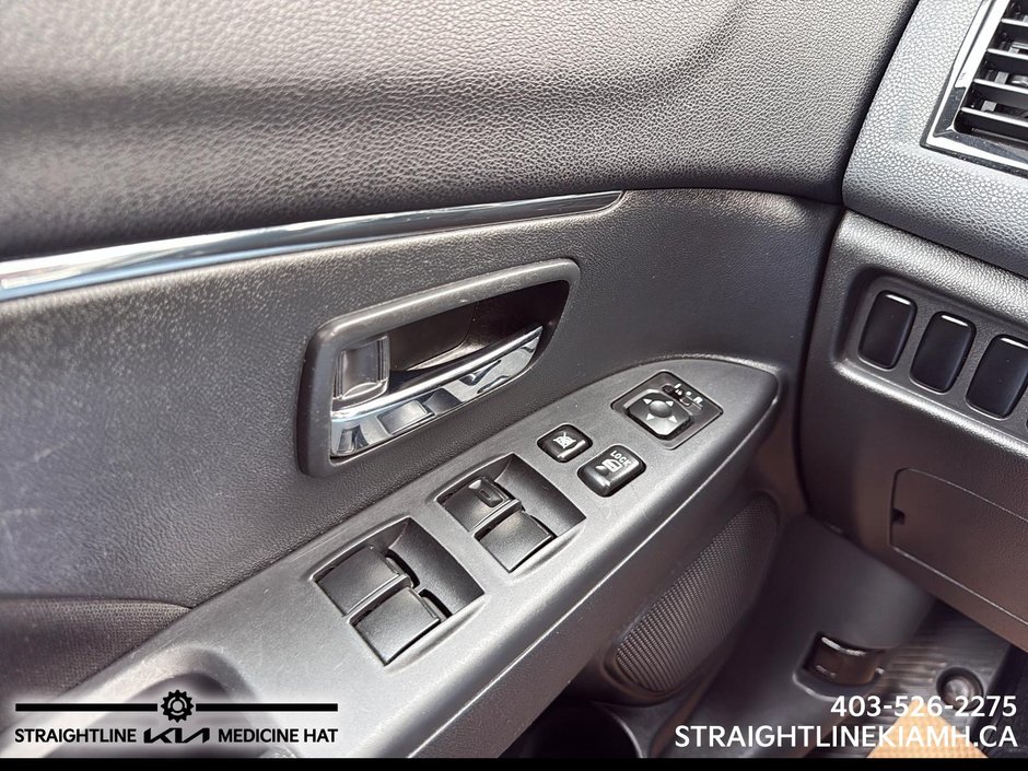 2021 Mitsubishi RVR SE-10