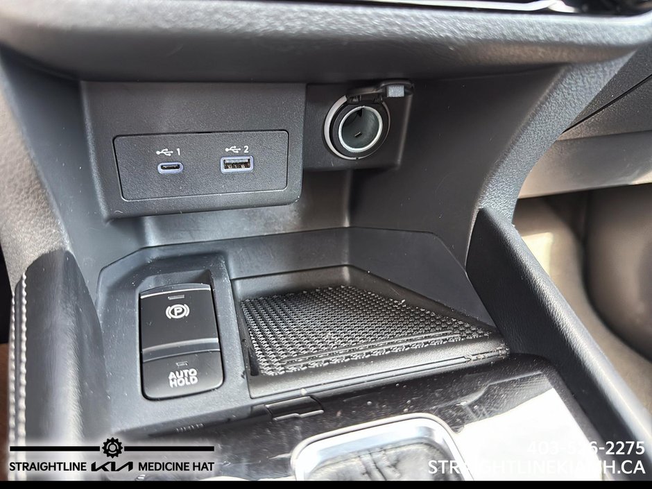 2025 Nissan Kicks Play SV-15