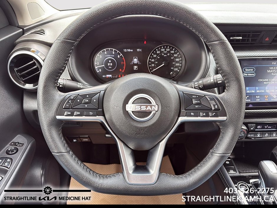 2025 Nissan Kicks Play SV-11