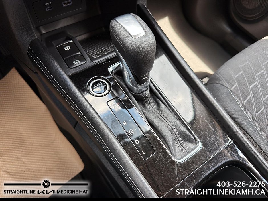 2025 Nissan Kicks Play SV-14