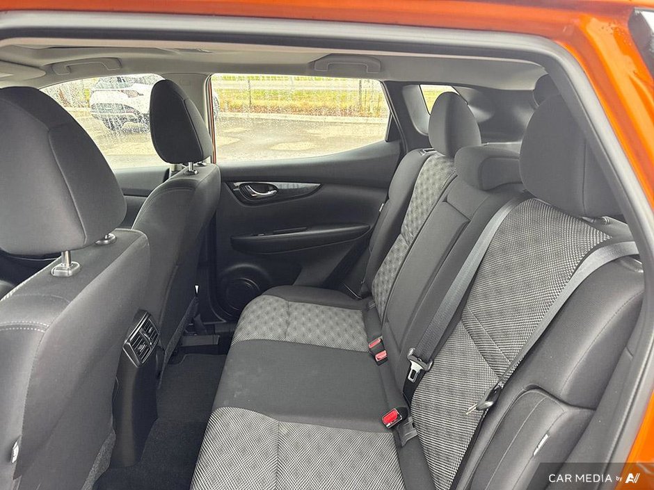 2023 Nissan Qashqai SV-14